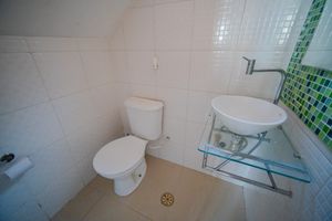 Image 15 - 924489
