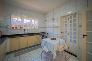 Image 21 - 924493