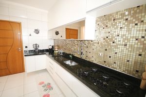 Image 9 - 924500