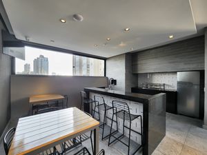 Image 28 - 924501