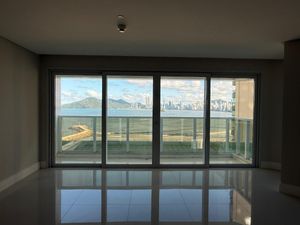 Image 14 - 924512
