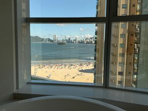 Image 9 - 924512