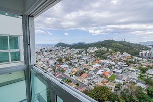 Image 9 - 924515
