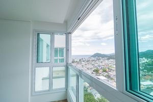 Image 10 - 924515