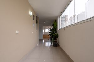 Image 12 - 924516