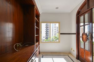 Image 9 - 924521