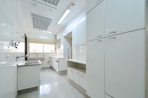 Image 36 - 924521