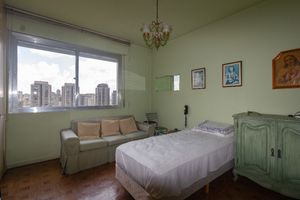 Image 13 - 924526