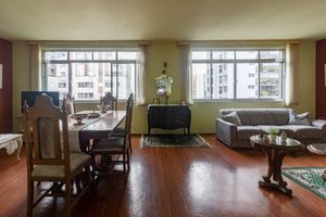 Image 1 - 924526