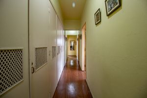 Image 8 - 924526