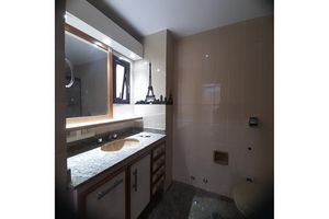 Image 25 - 924529