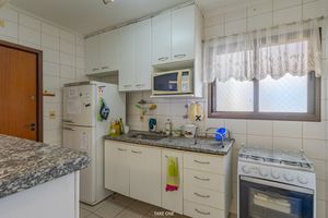 Image 9 - 924533