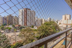 Image 8 - 924533