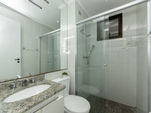 Image 19 - 924535