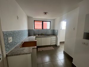 Image 5 - 924536
