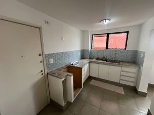 Image 7 - 924536