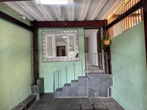 Image 28 - 924537