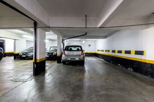 Image 32 - 924541