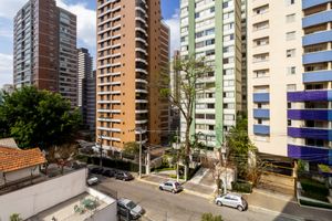 Image 17 - 924541