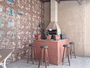 Image 11 - 924542