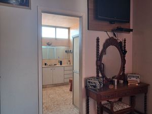 Image 7 - 924542