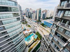 Image 13 - 924543