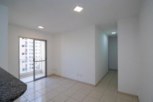 Image 11 - 924547