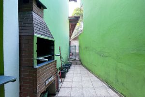 Image 10 - 924555