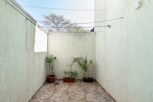 Image 16 - 924556