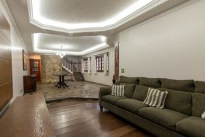 Image 10 - 924560