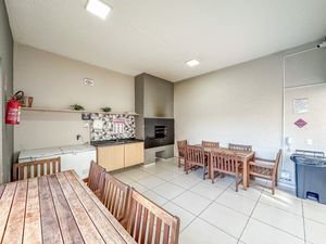 Image 7 - 924562