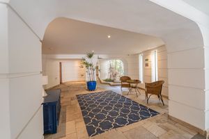 Image 33 - 924564