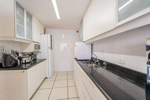 Image 23 - 924564
