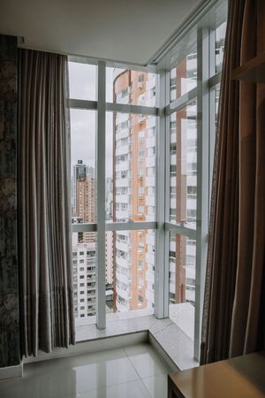 Image 9 - 924574