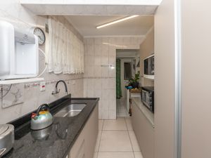 Image 12 - 924575