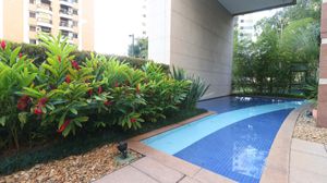 Image 23 - 924580