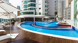 Image 19 - 924584