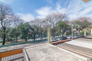 Image 23 - 924591