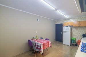 Image 10 - 924591