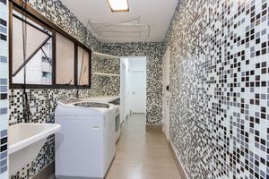 Image 31 - 924594