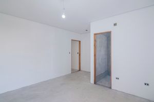 Image 22 - 924596