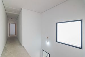 Image 19 - 924596