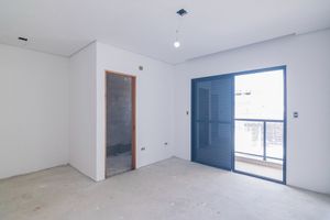Image 21 - 924596