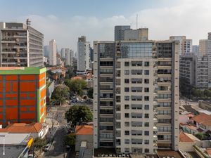 Image 33 - 924600