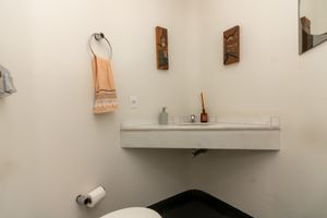 Image 9 - 924603
