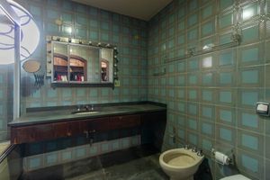 Image 22 - 924605