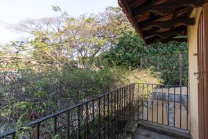Image 29 - 924605