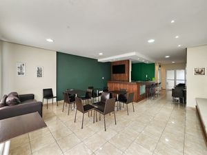 Image 21 - 924618