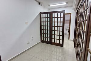 Image 13 - 924619