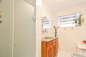 Image 10 - 924621